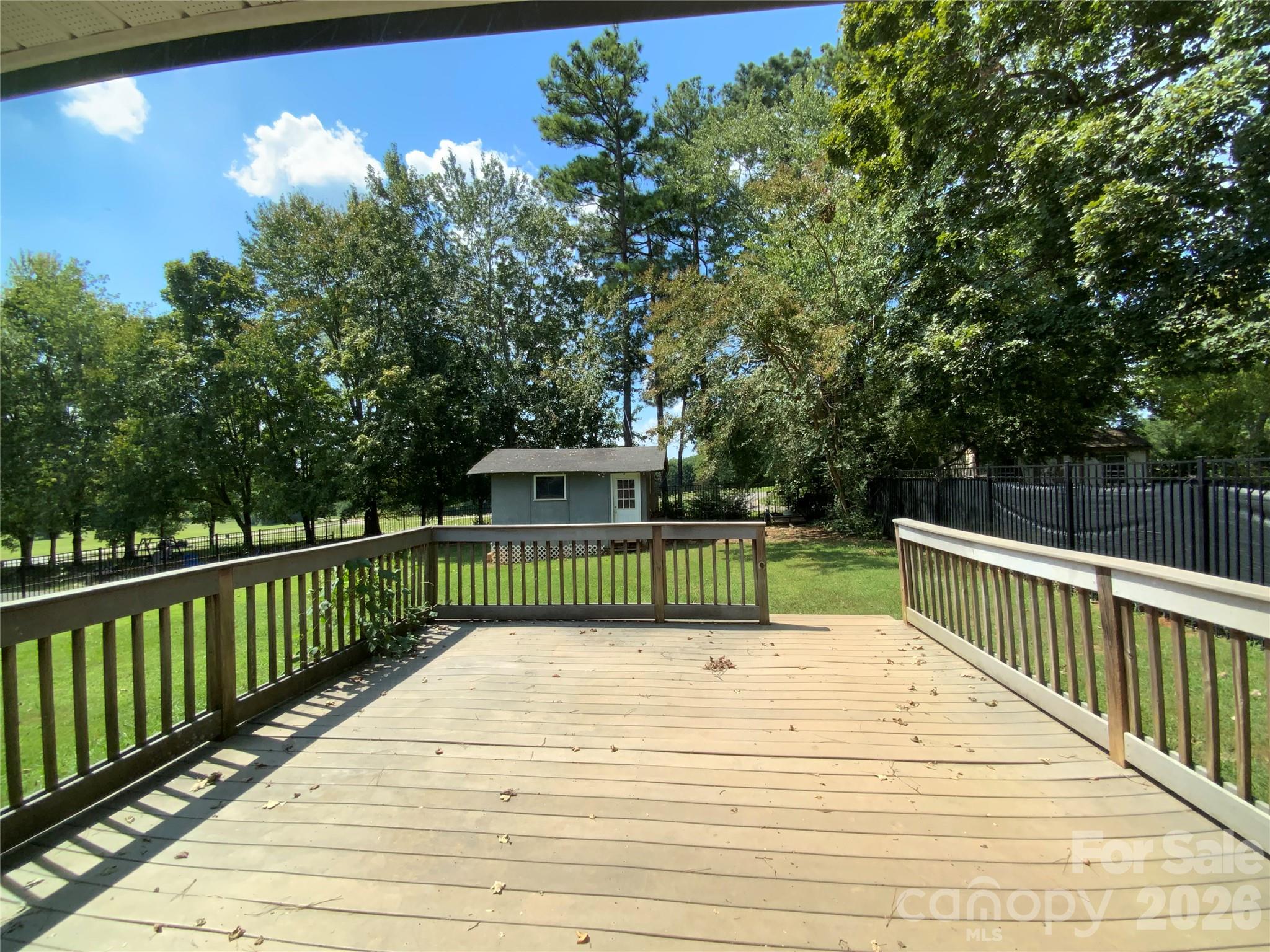 main property photo 17