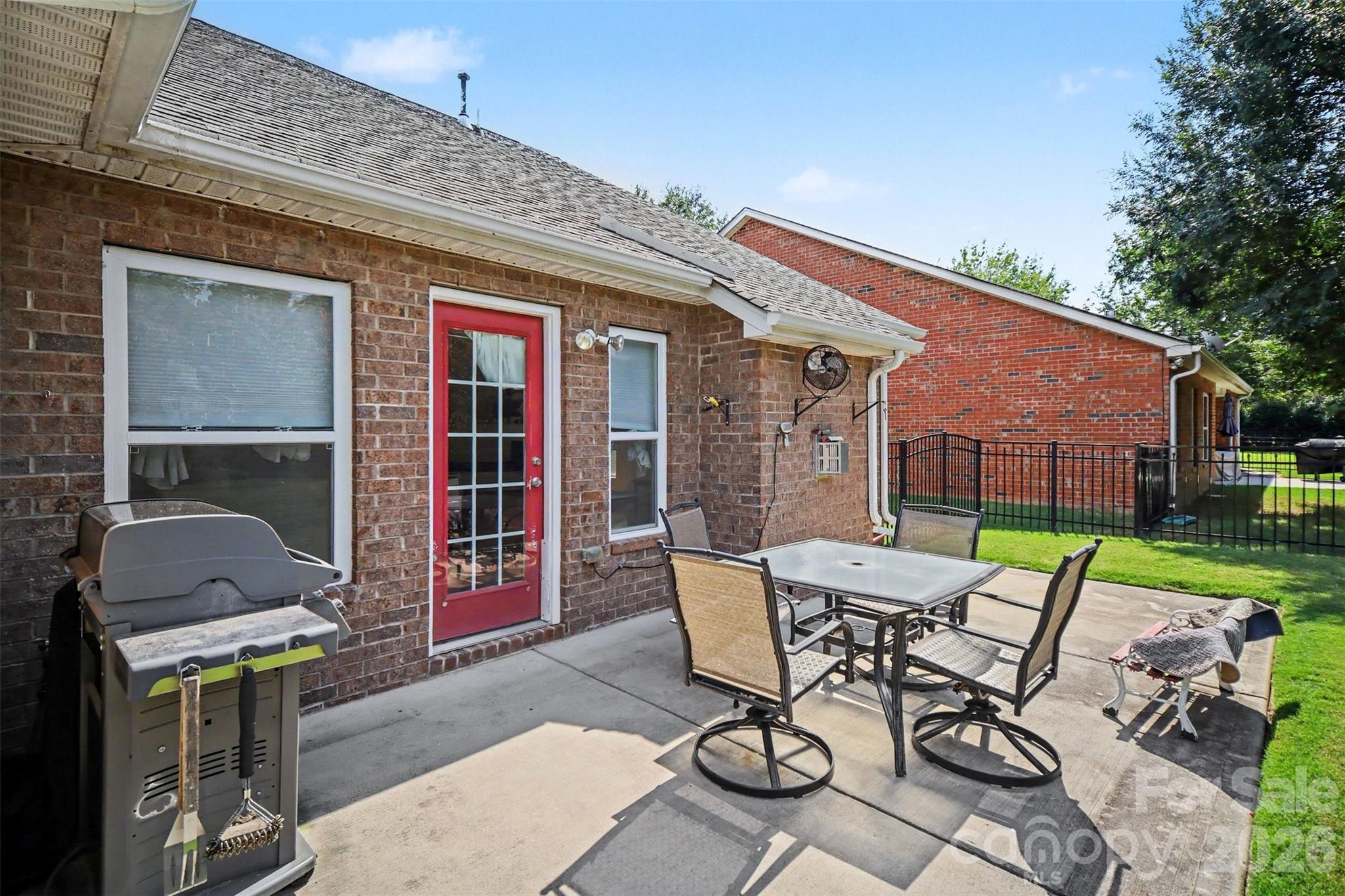 main property photo 37