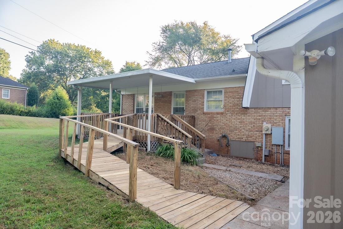 main property photo 32