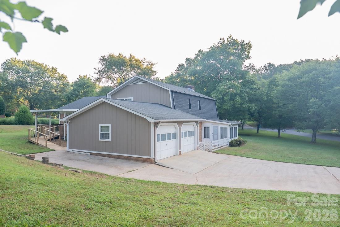 main property photo 34