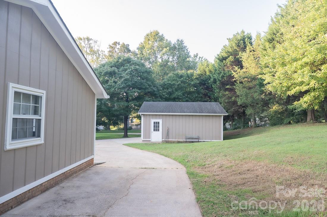 main property photo 36
