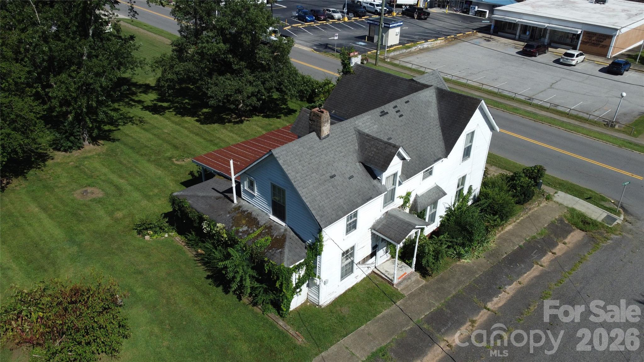 main property photo 4