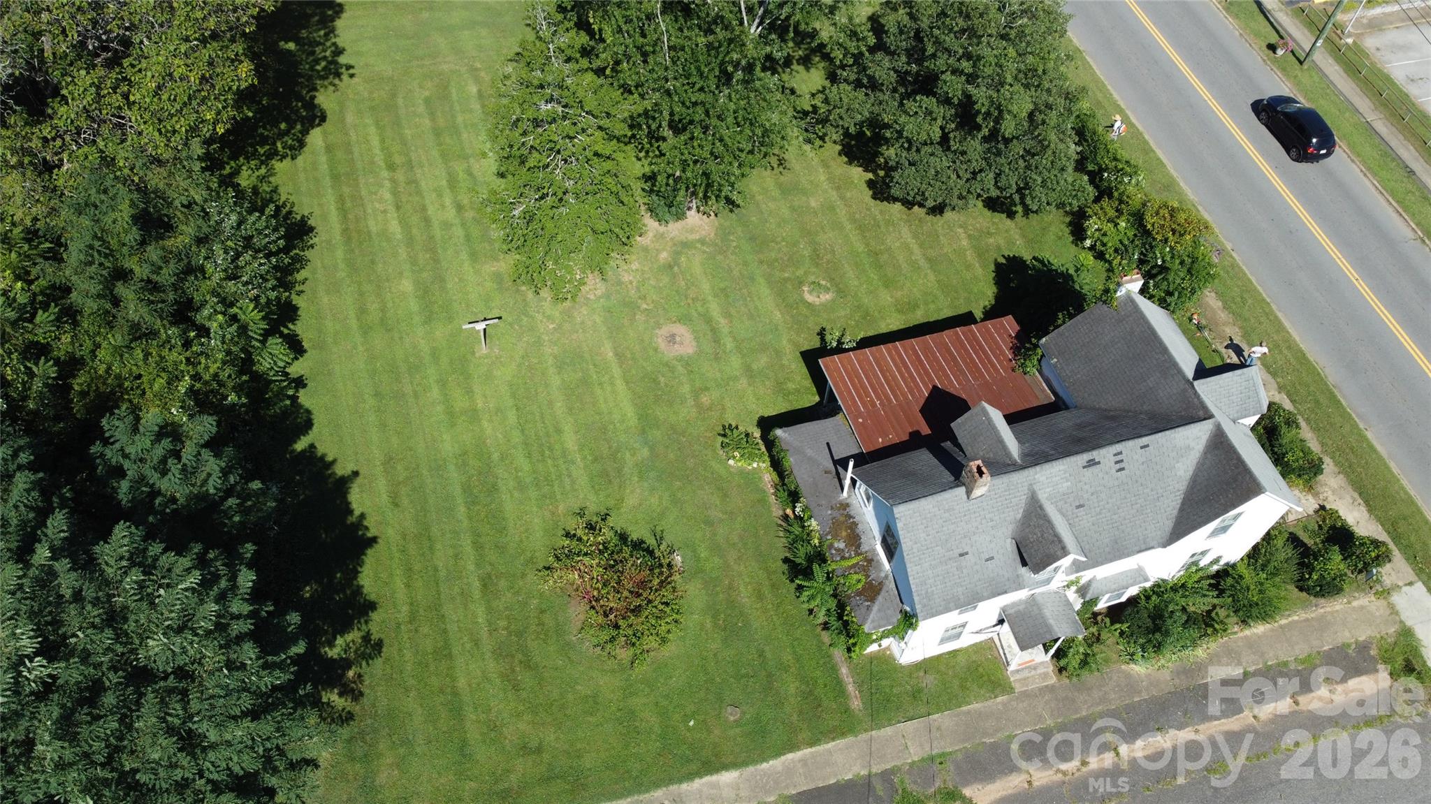 main property photo 5