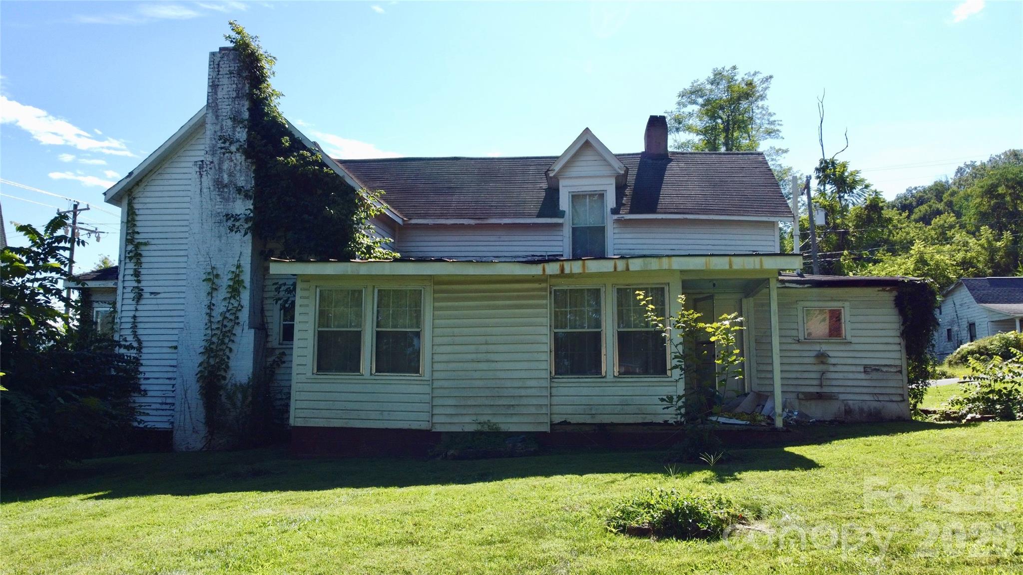 main property photo 9