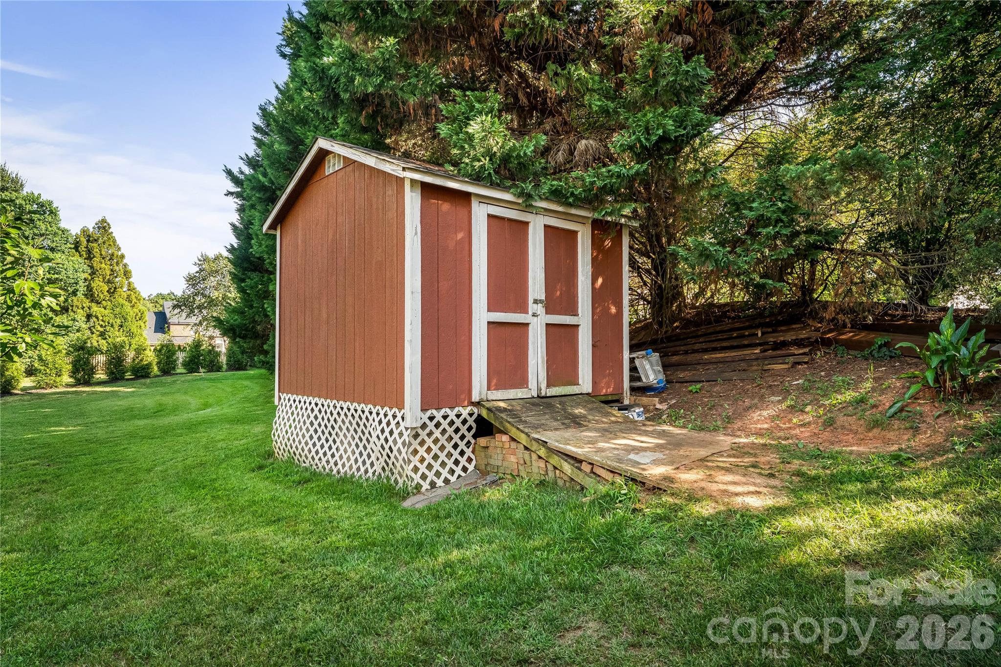 main property photo 32