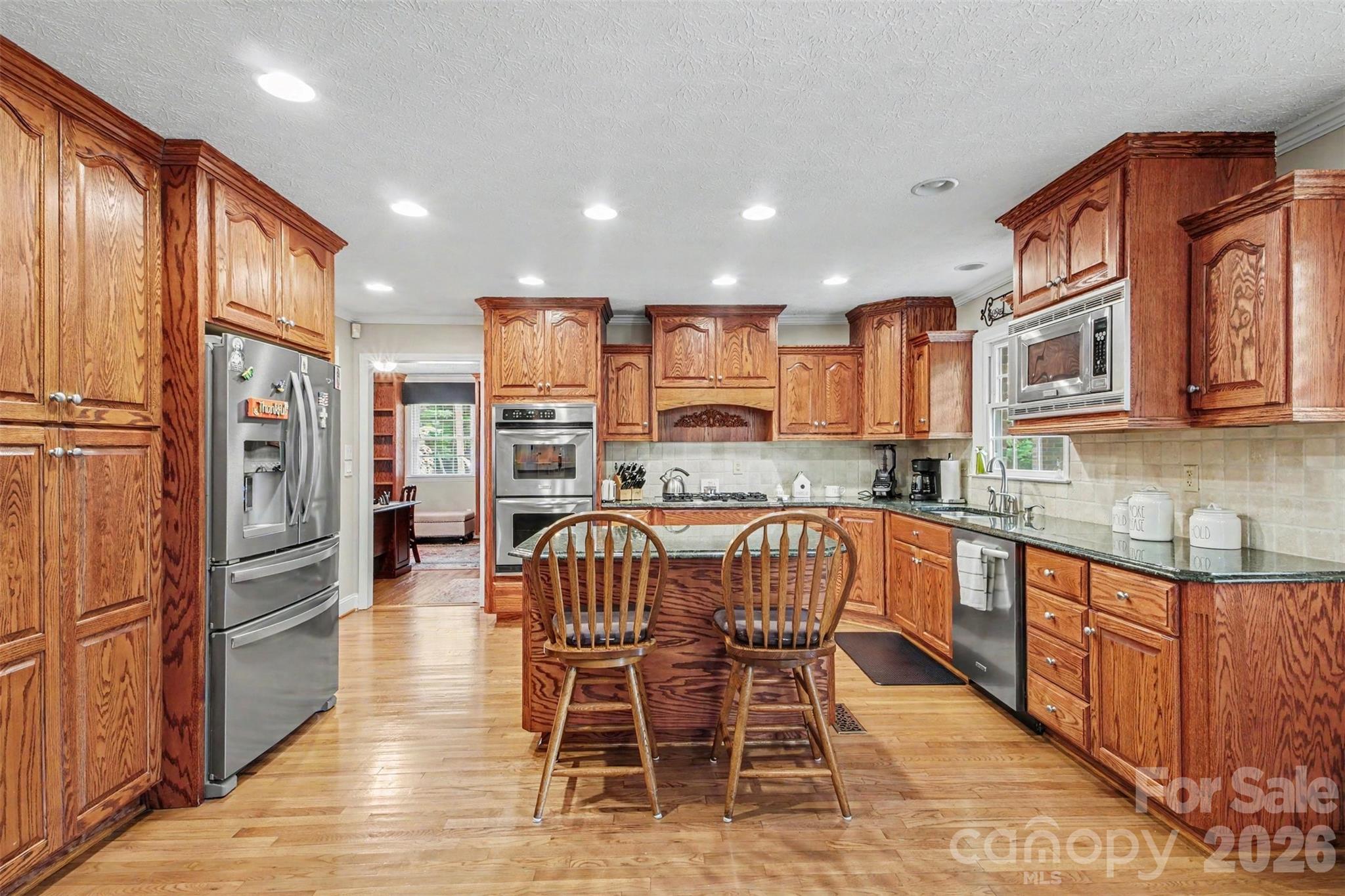 main property photo 12