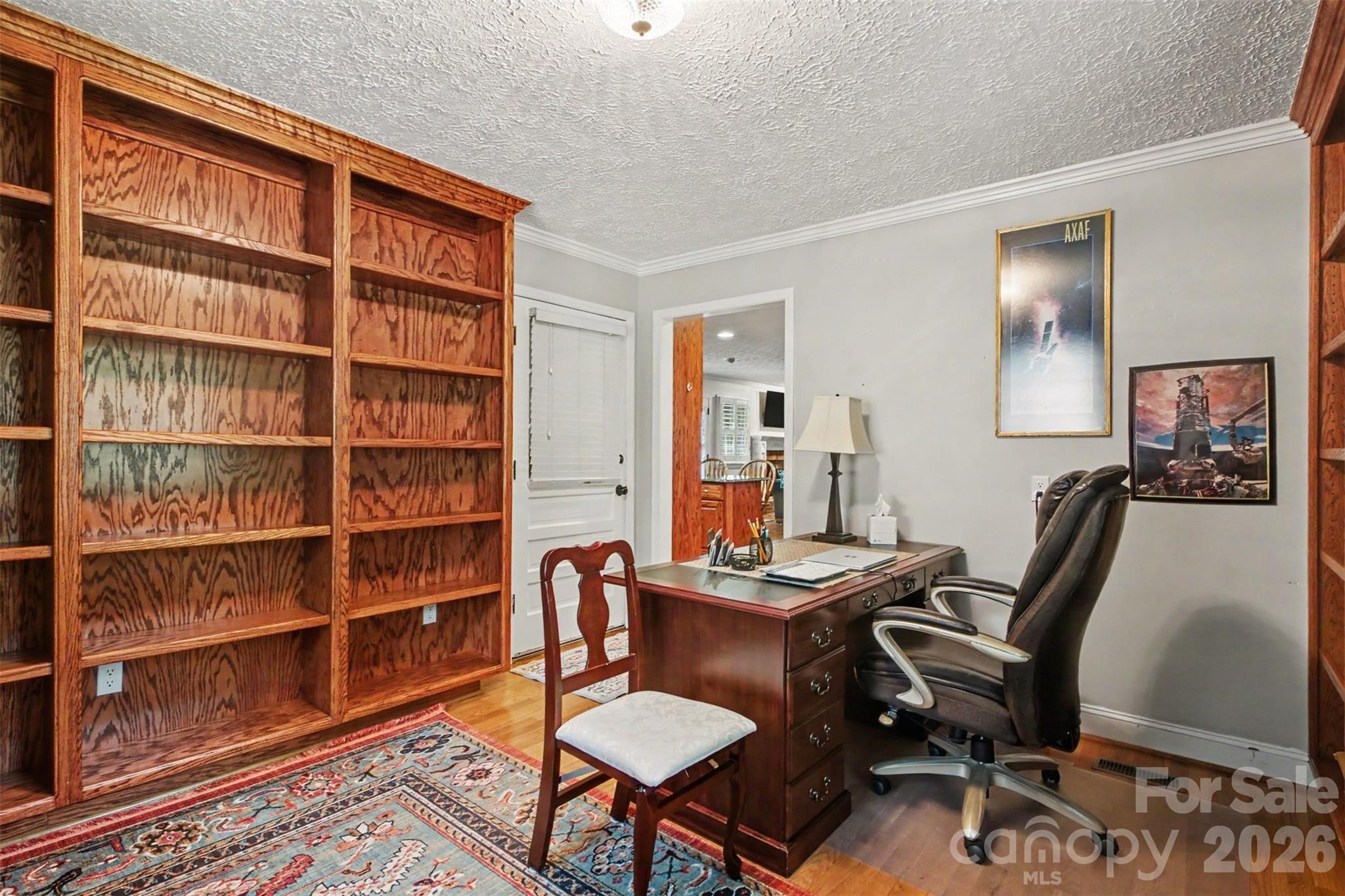main property photo 16