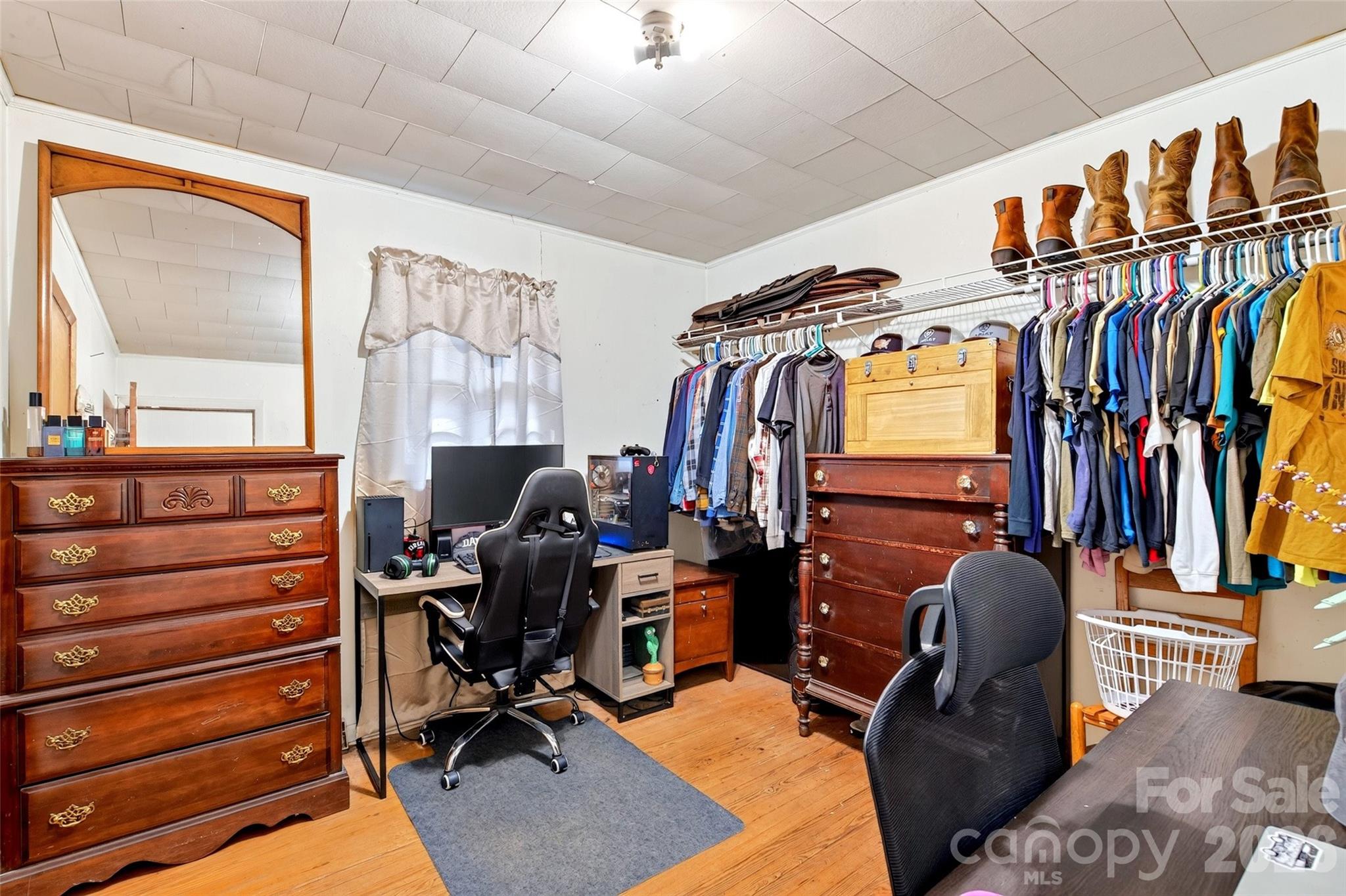 main property photo 15