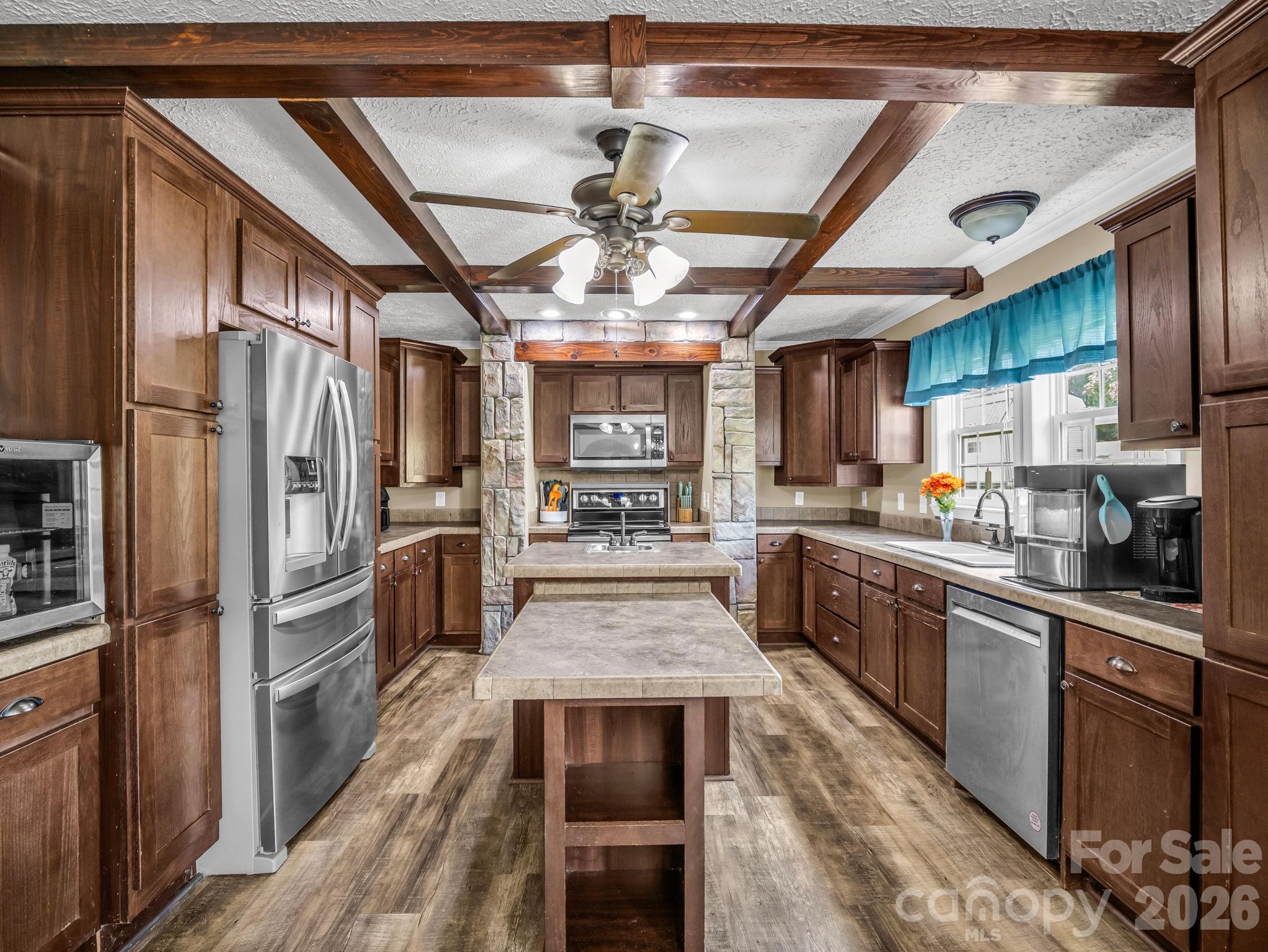main property photo 15