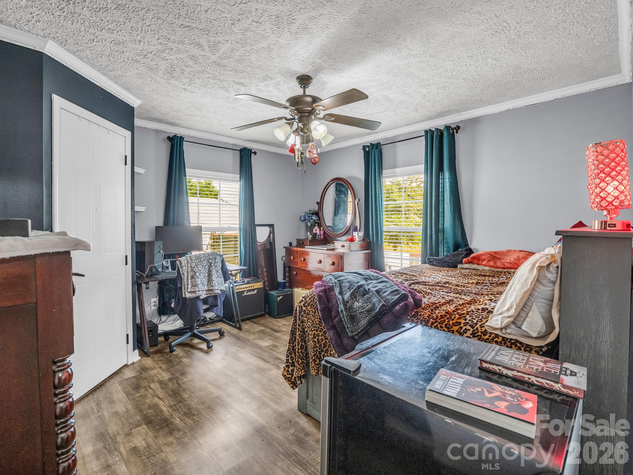 main property photo 27