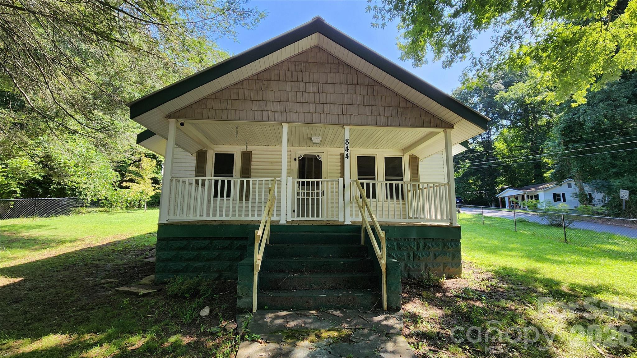 main property photo 3