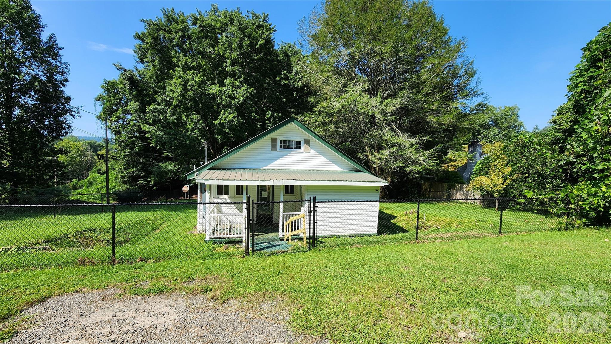 main property photo 4