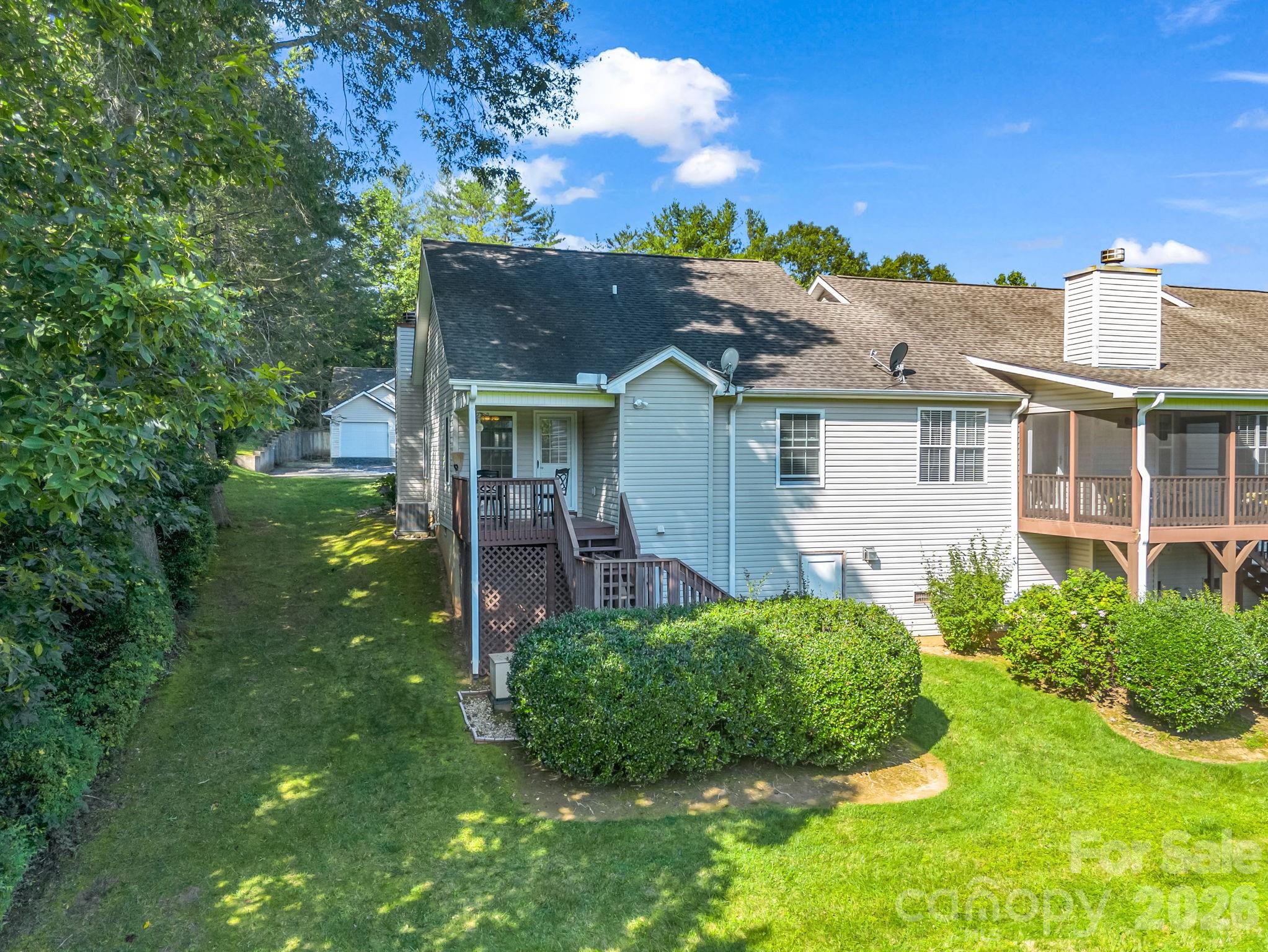 main property photo 32