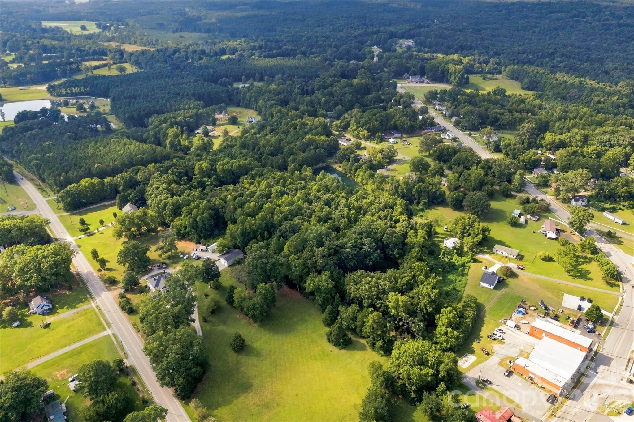 main property photo 34