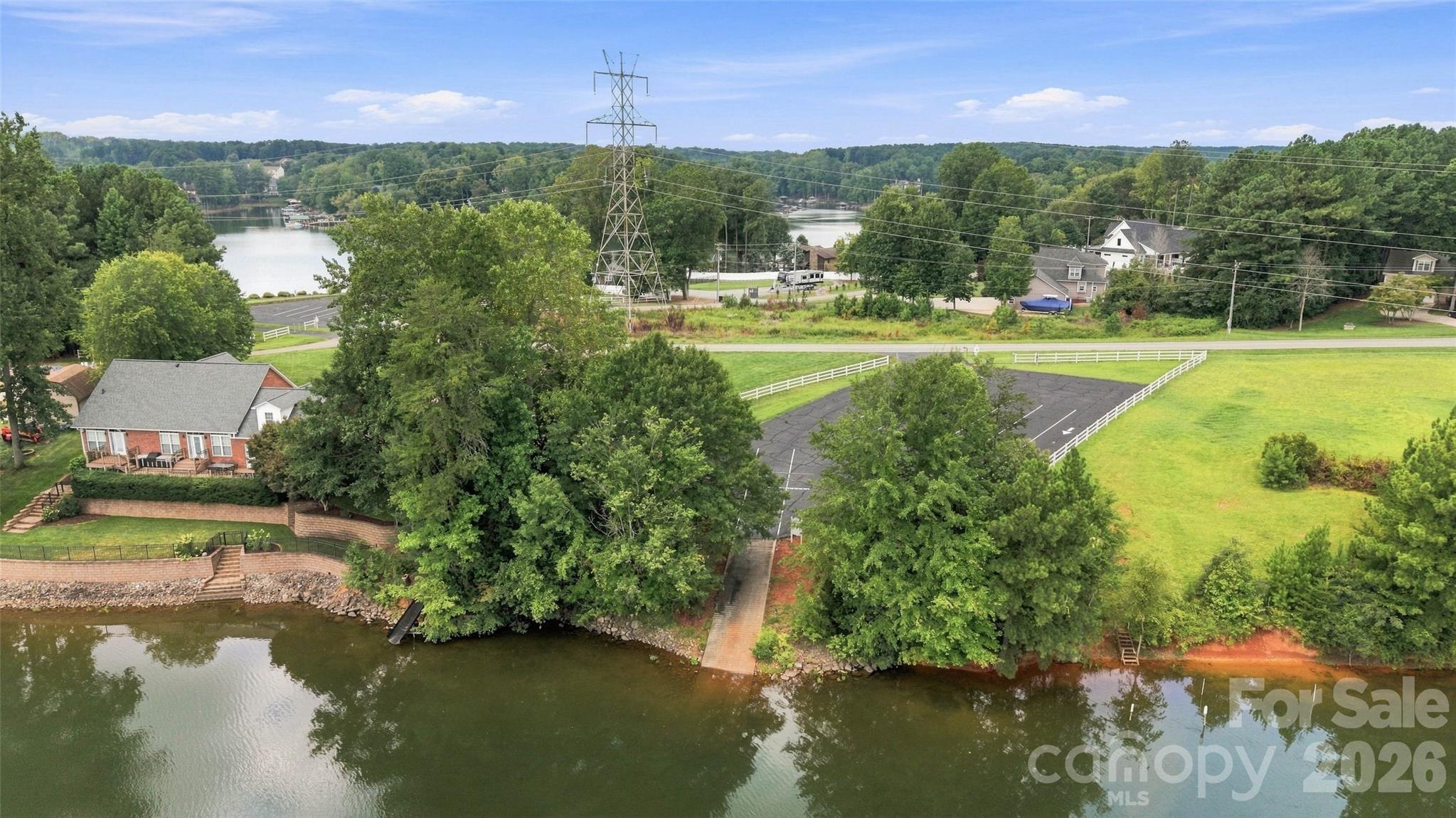 main property photo 31