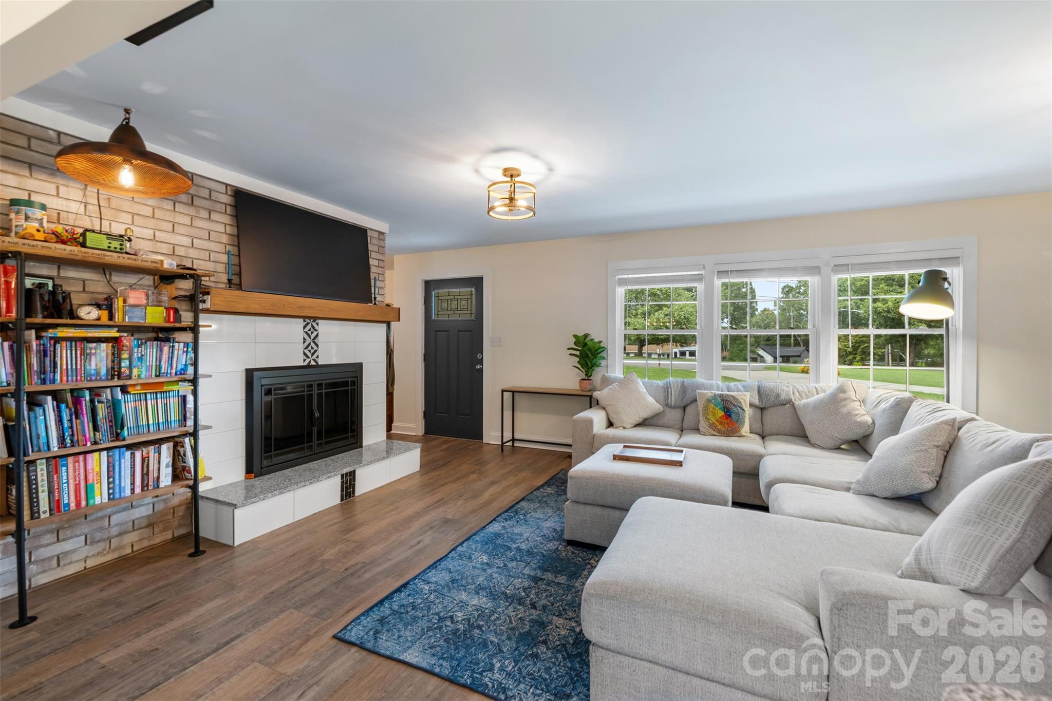 main property photo 5