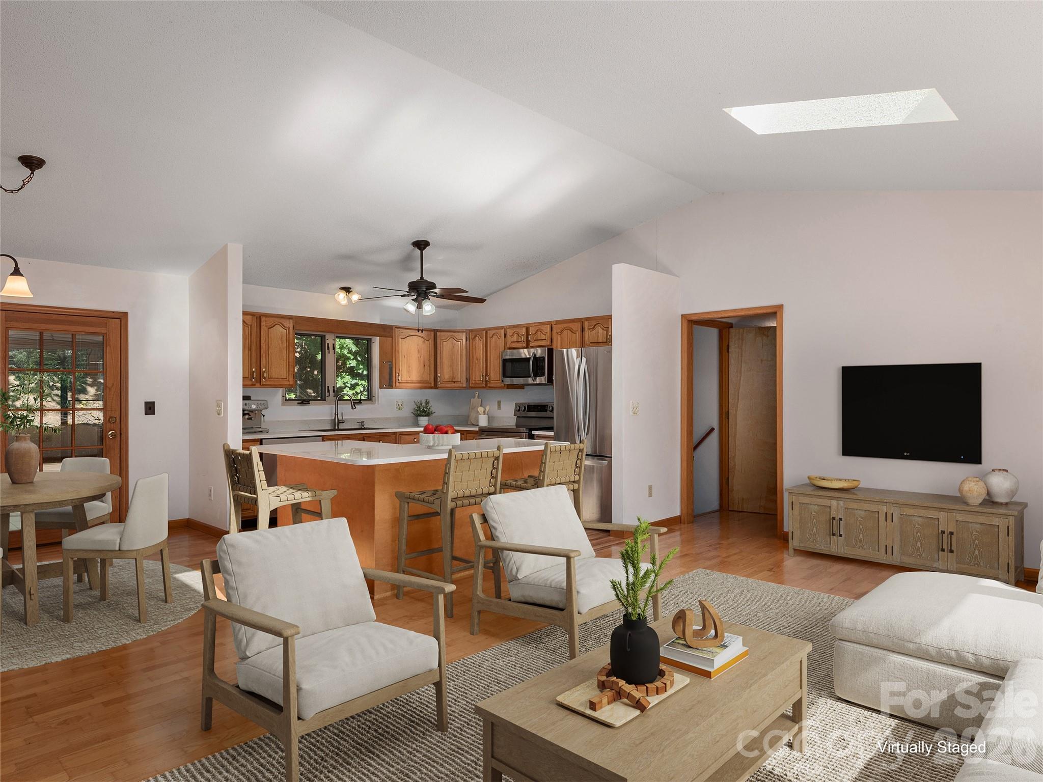 main property photo 6