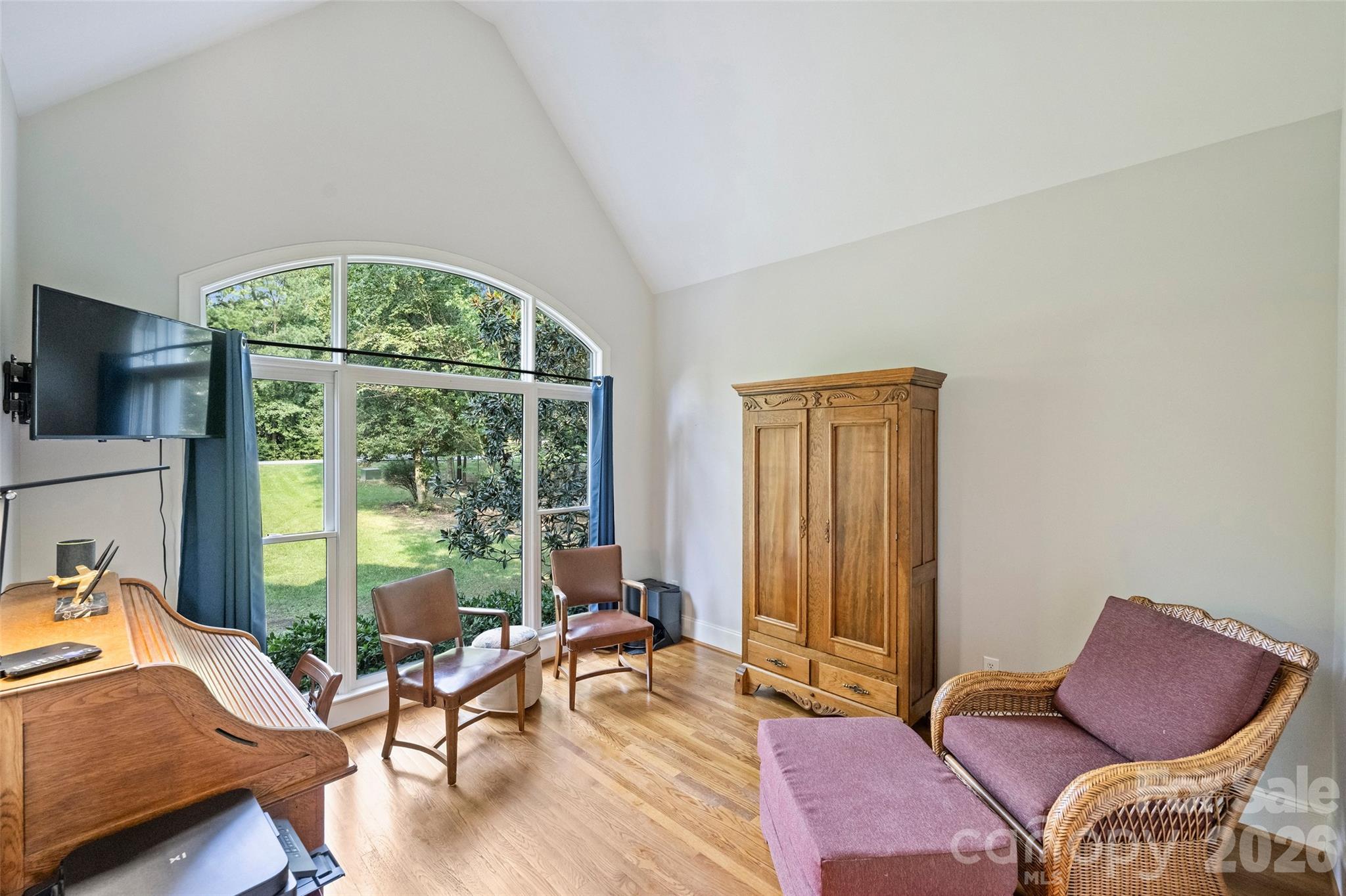main property photo 14