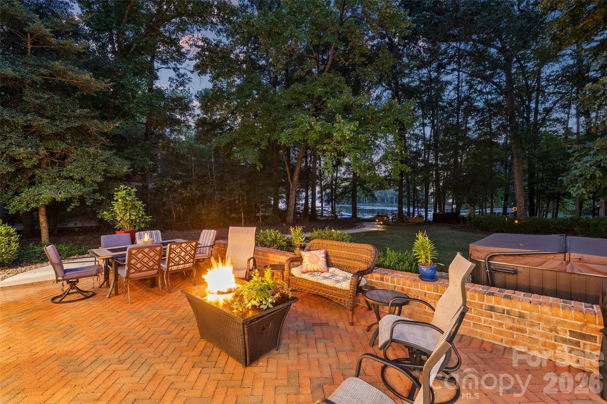 main property photo 28