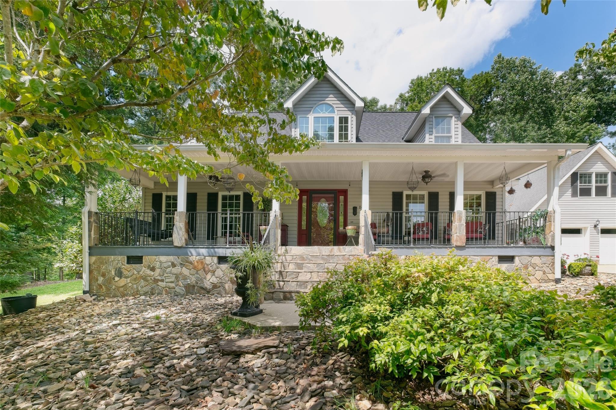 main property photo 4