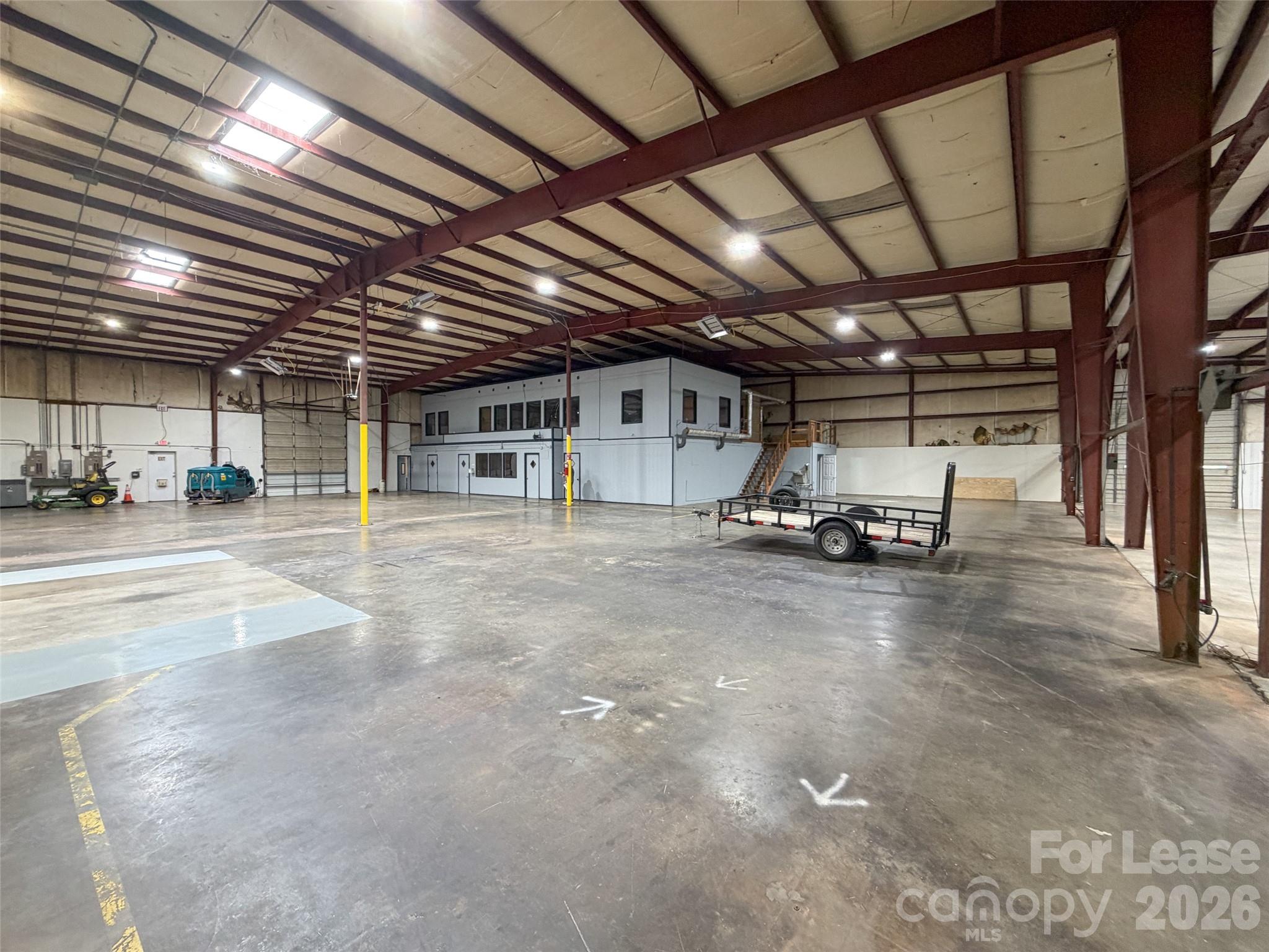 main property photo 10