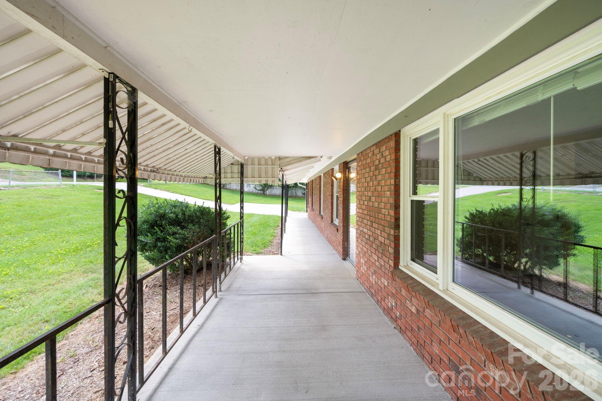 main property photo 25