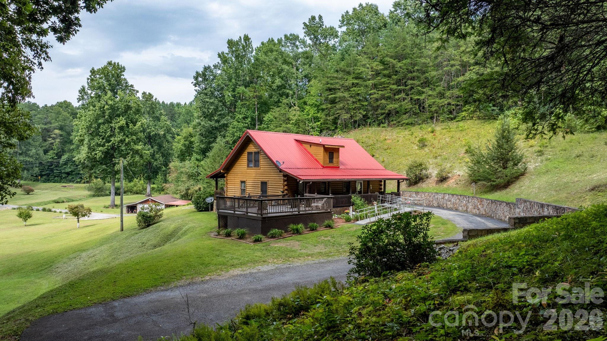 main property photo 40