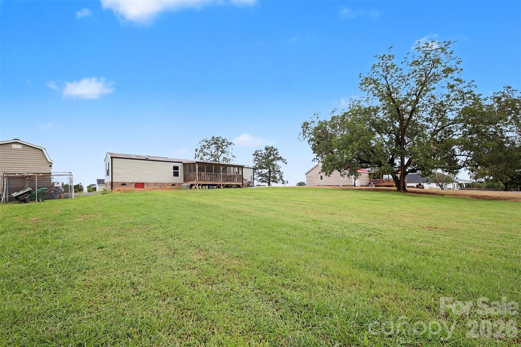 main property photo 16