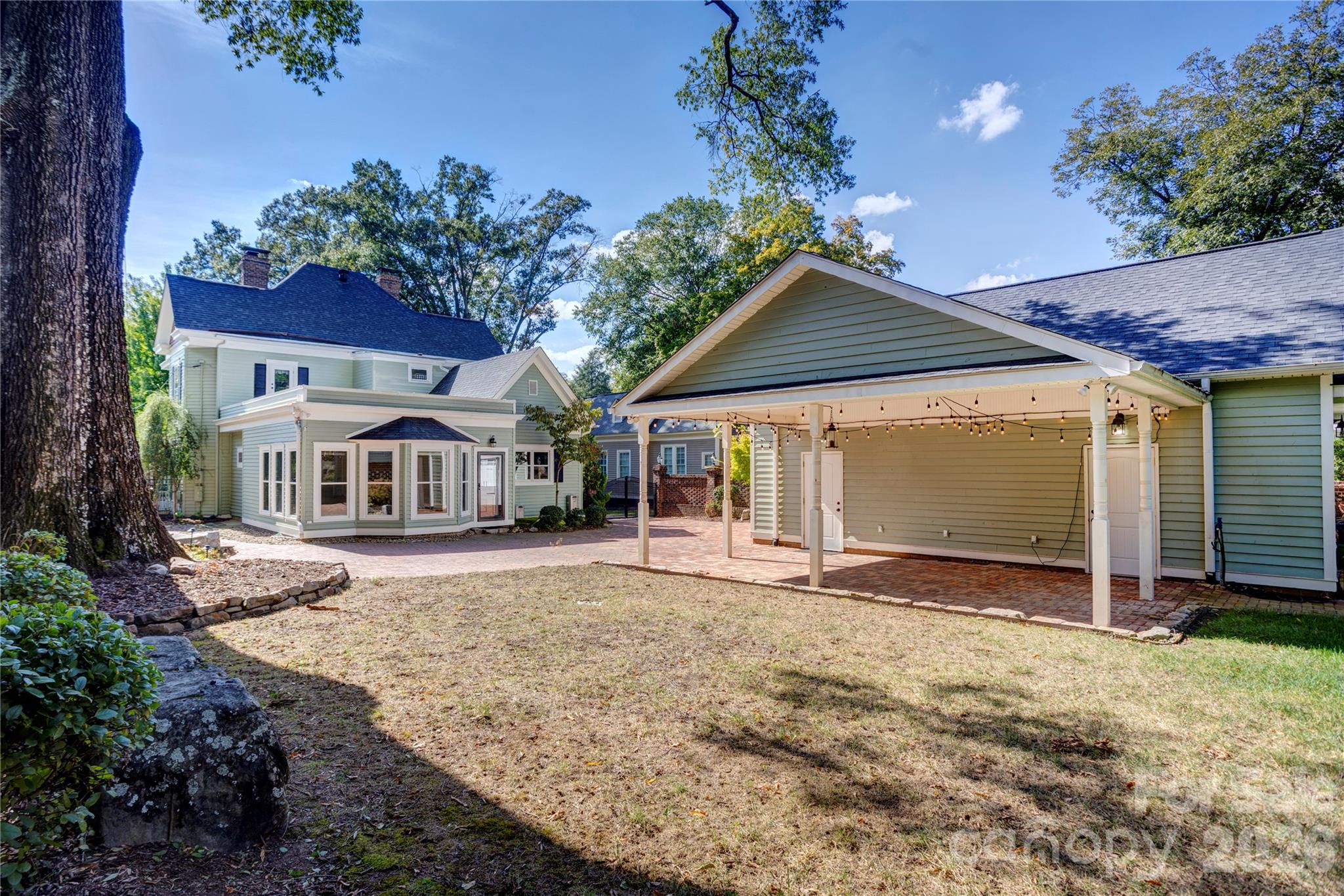main property photo 29