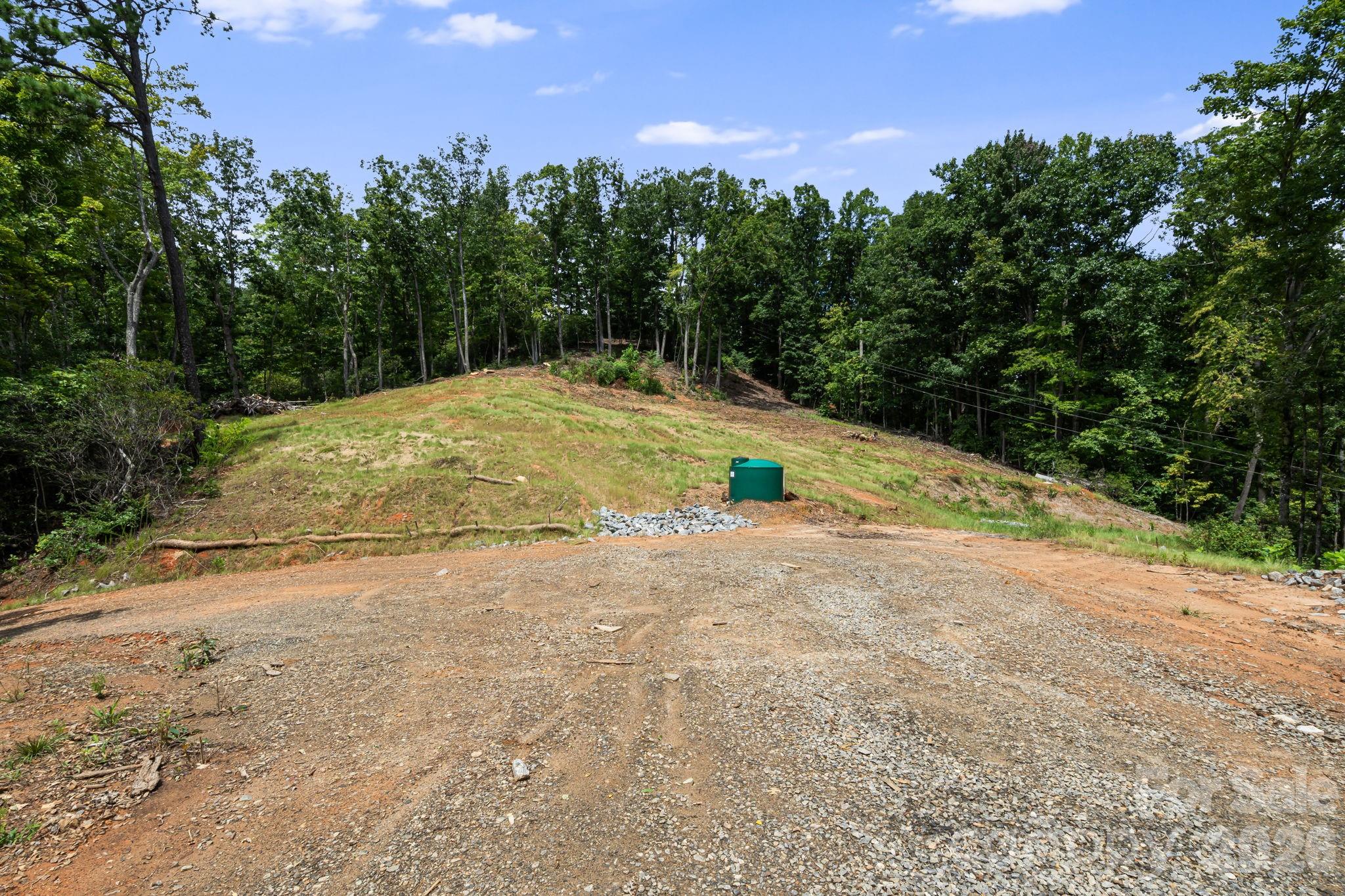 main property photo 11