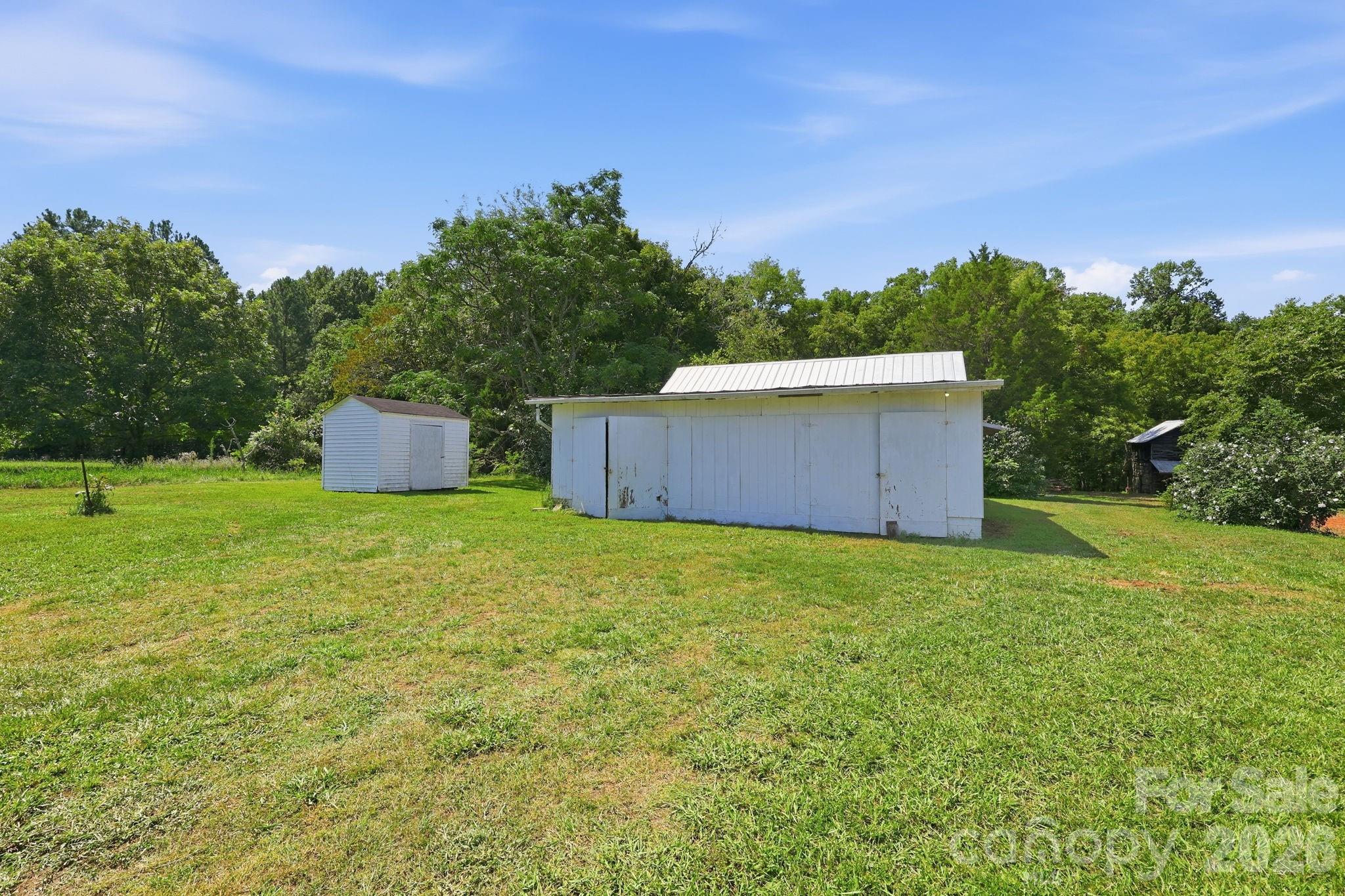main property photo 41