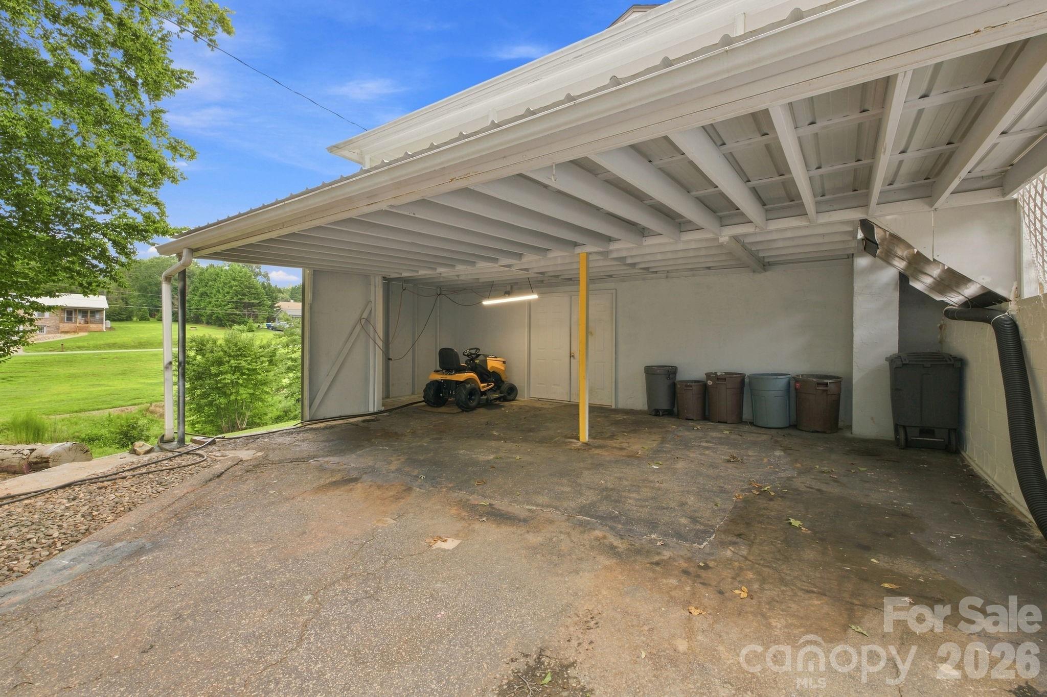 main property photo 27