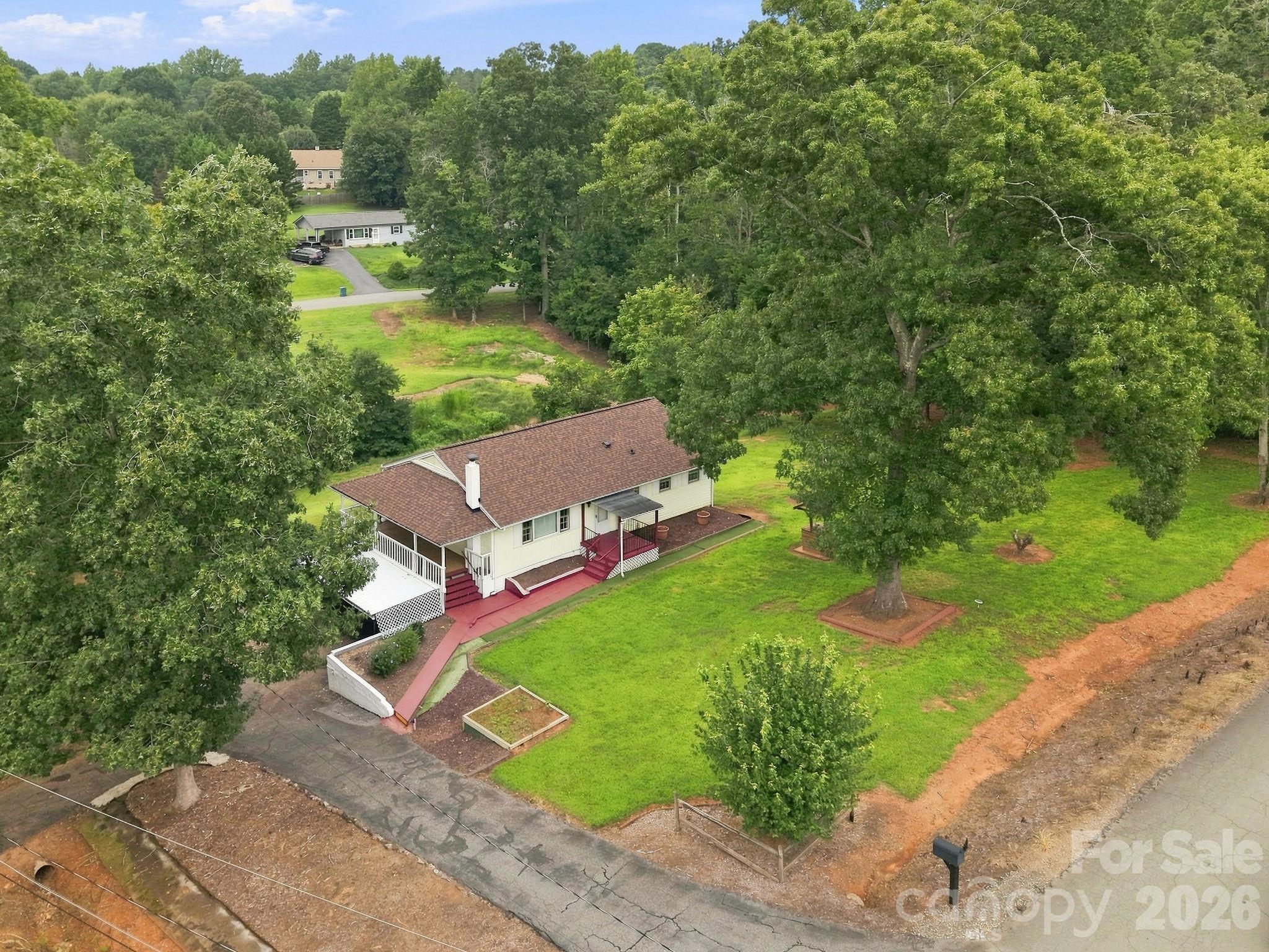 main property photo 3