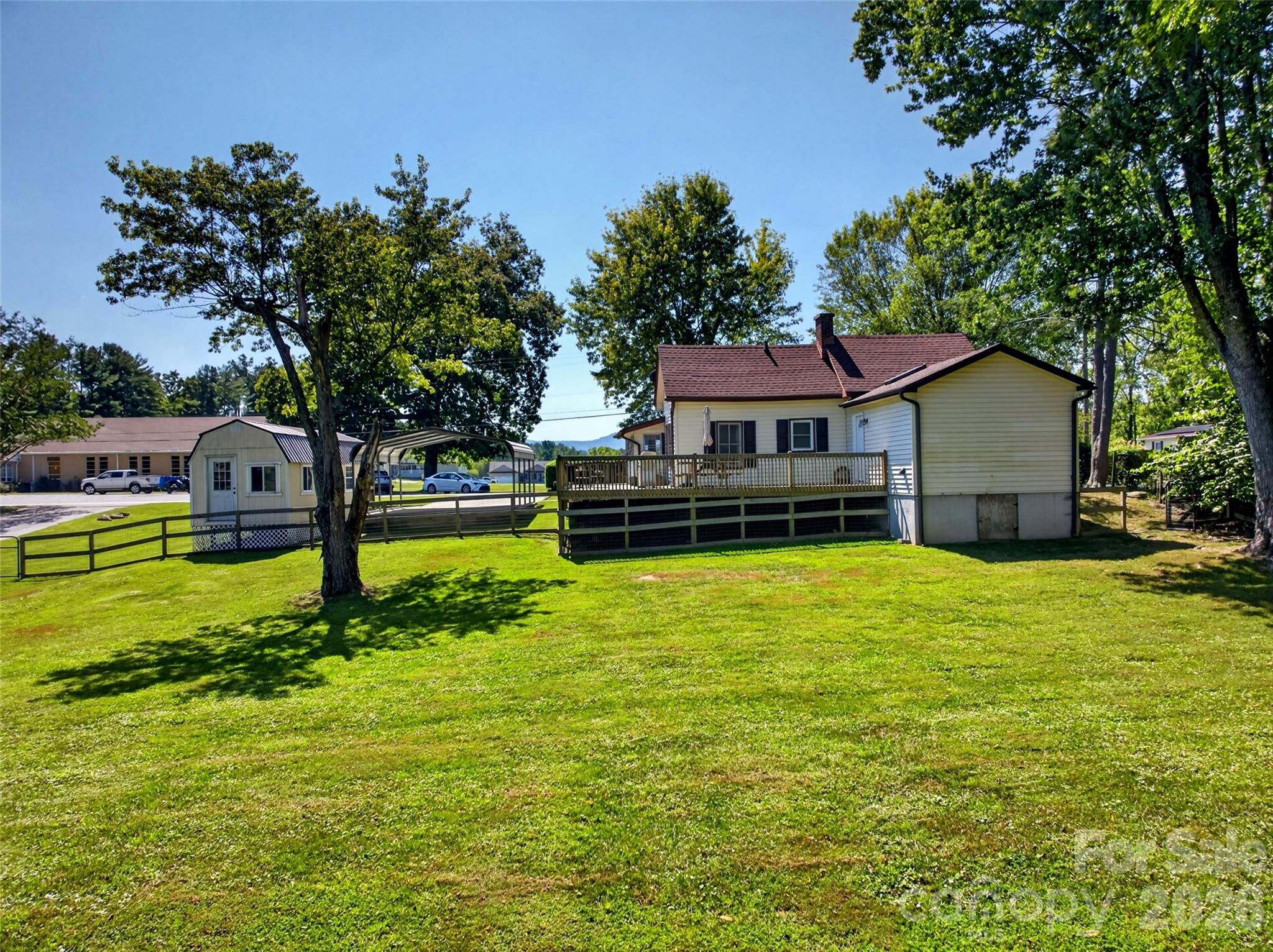 main property photo 4