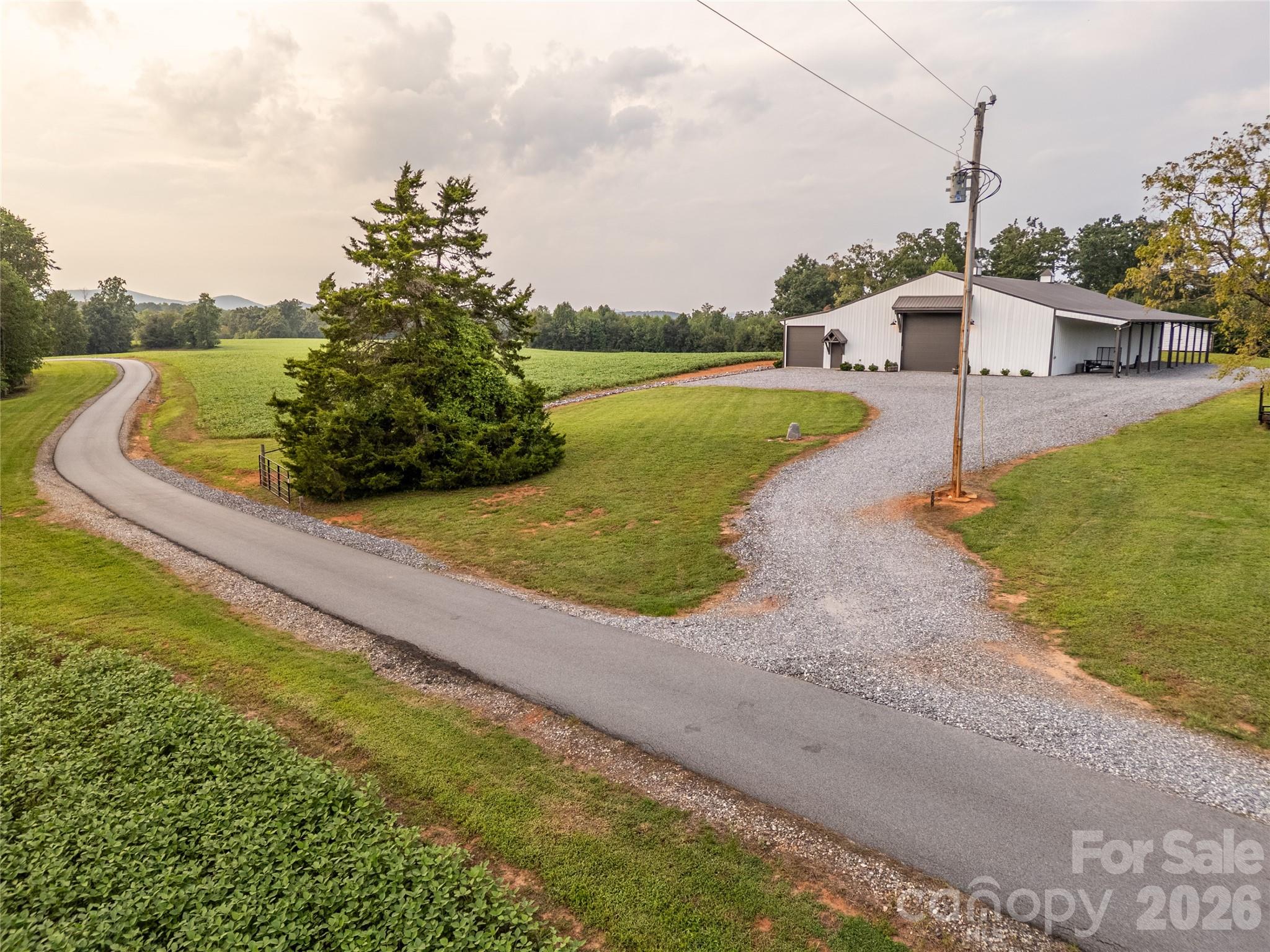 main property photo 11