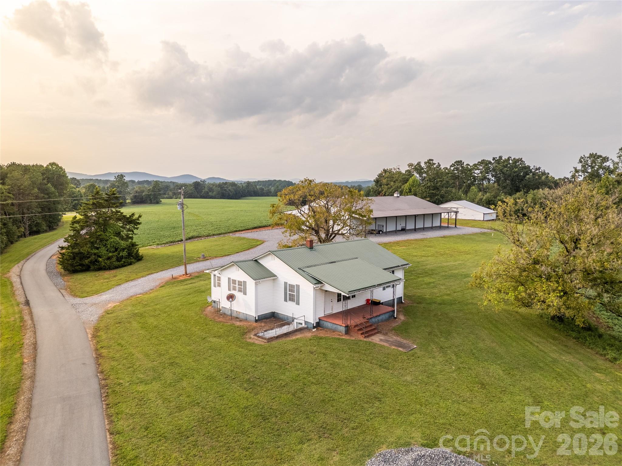 main property photo 7