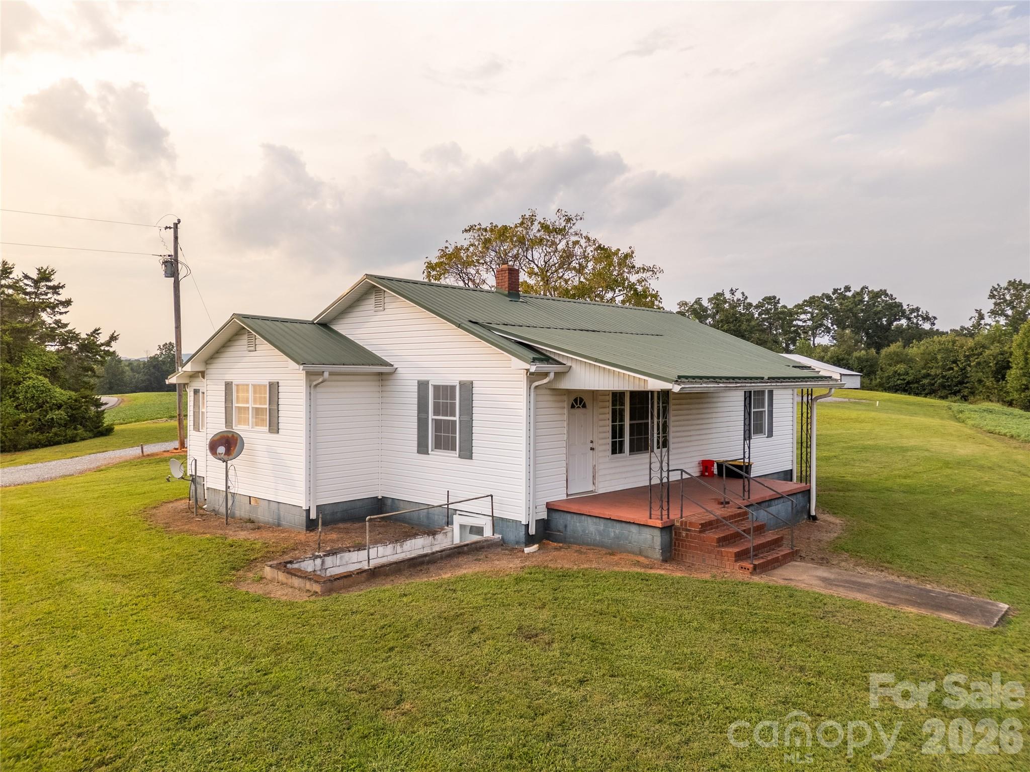 main property photo 8