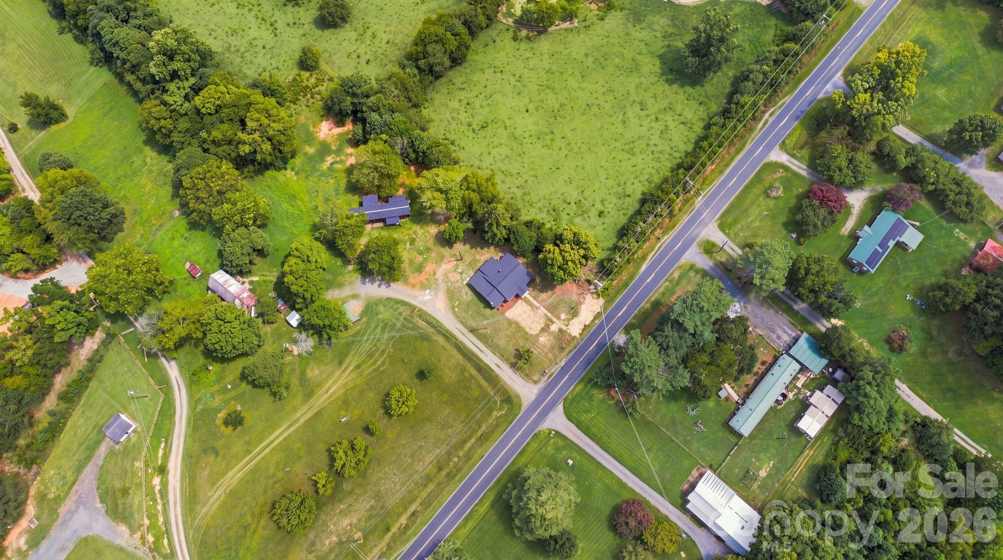 main property photo 28