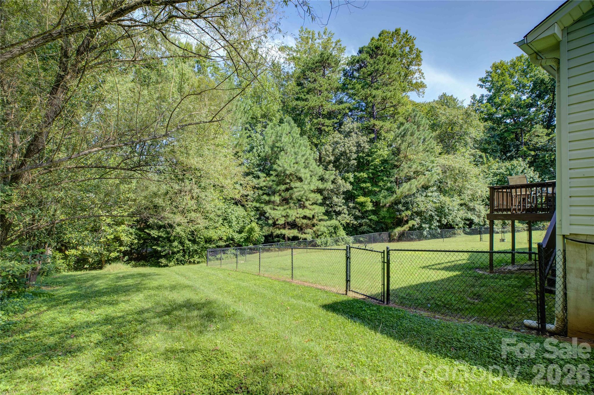 main property photo 30