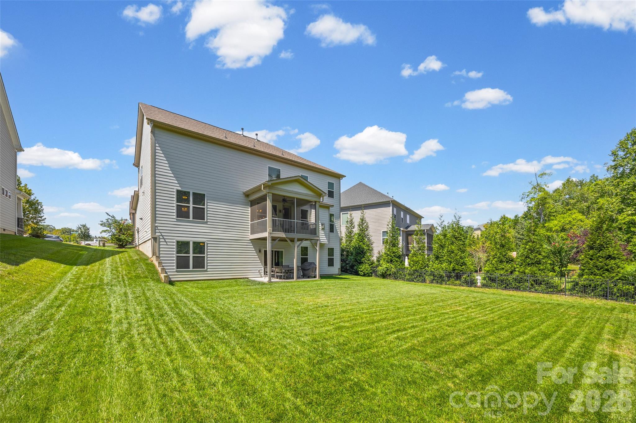 main property photo 40