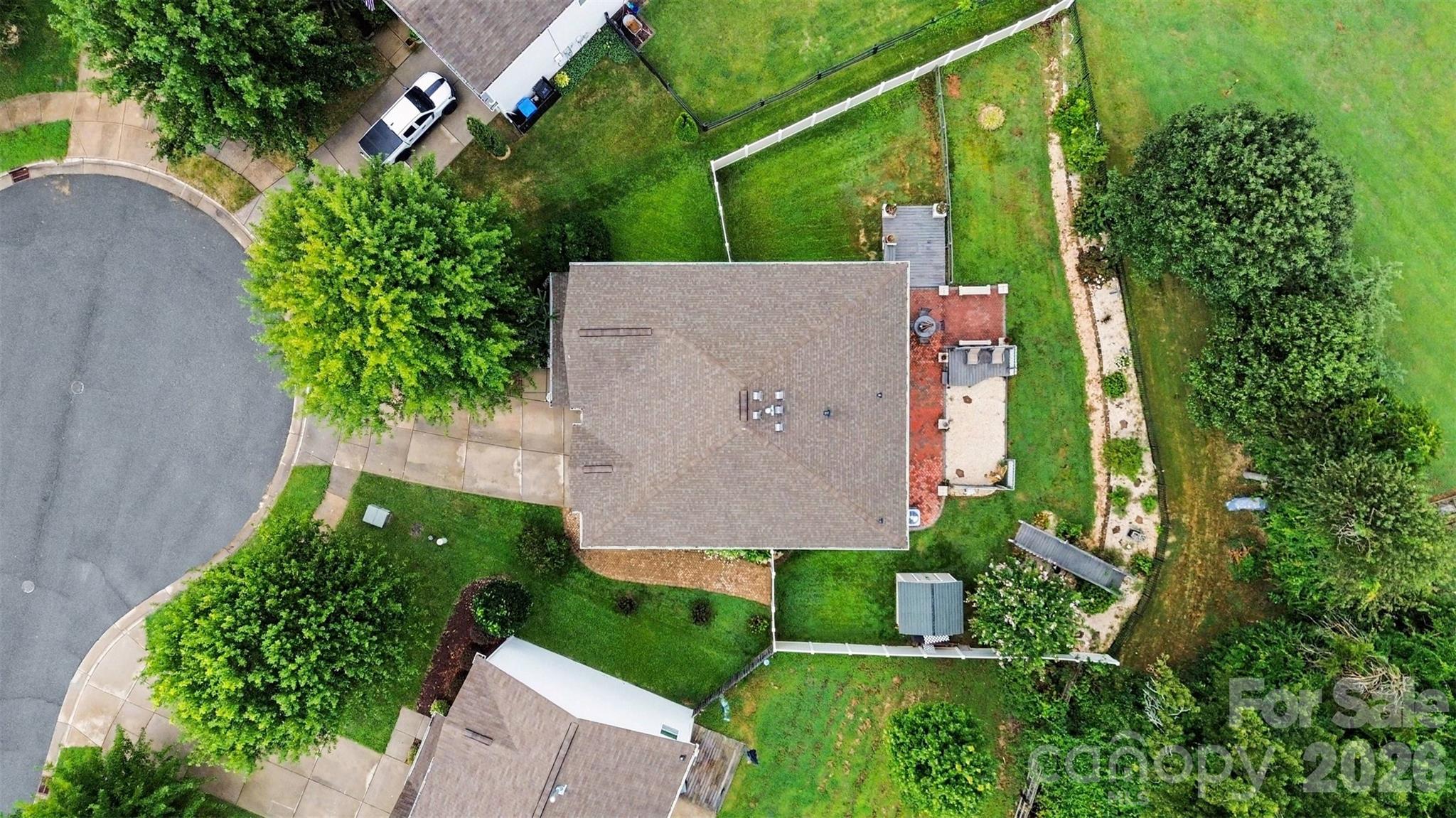 main property photo 37