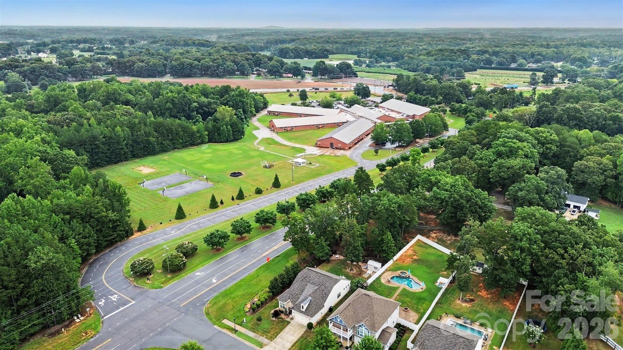 main property photo 40