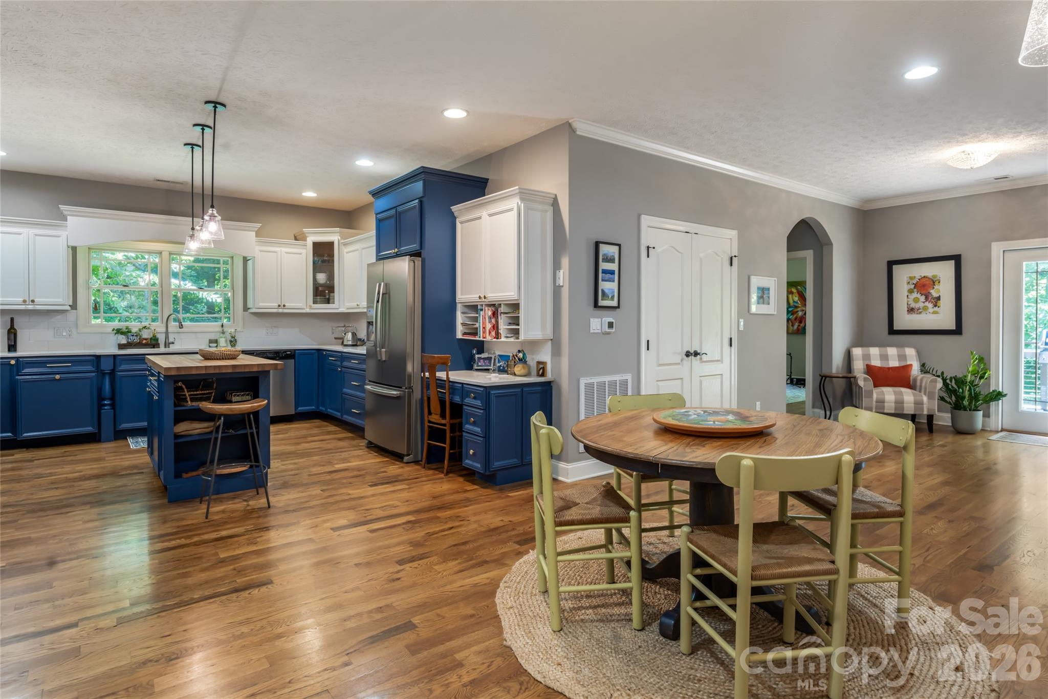 main property photo 18