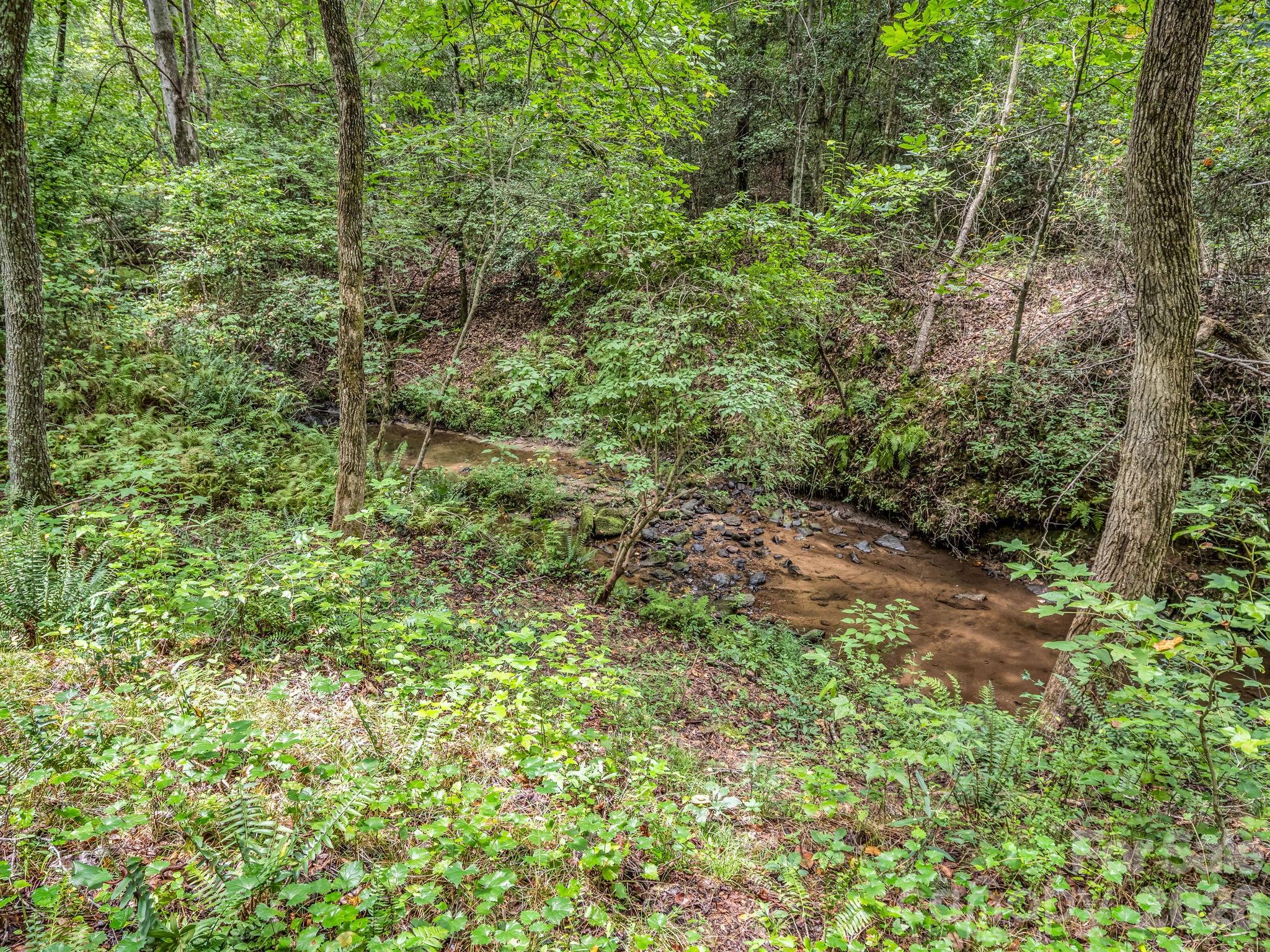 main property photo 25