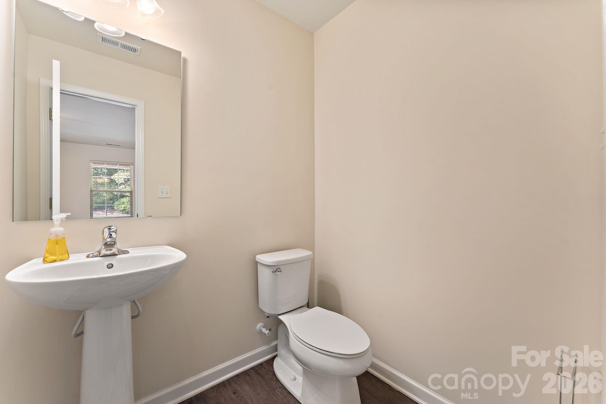 main property photo 11