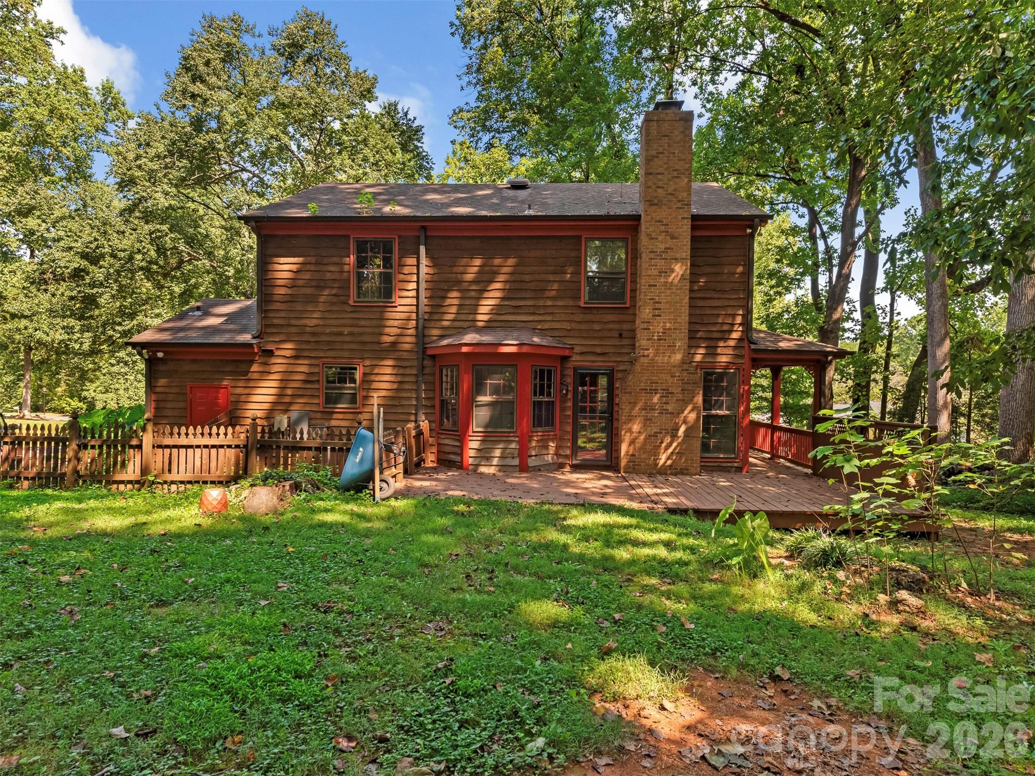 main property photo 37