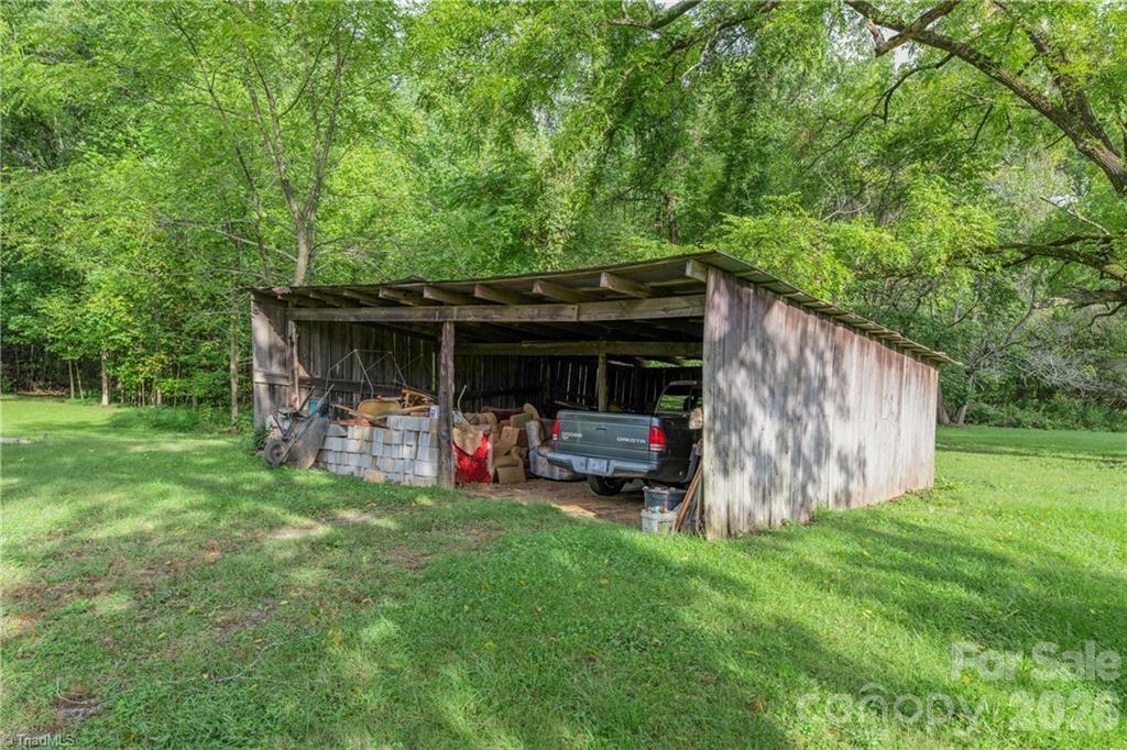 main property photo 13