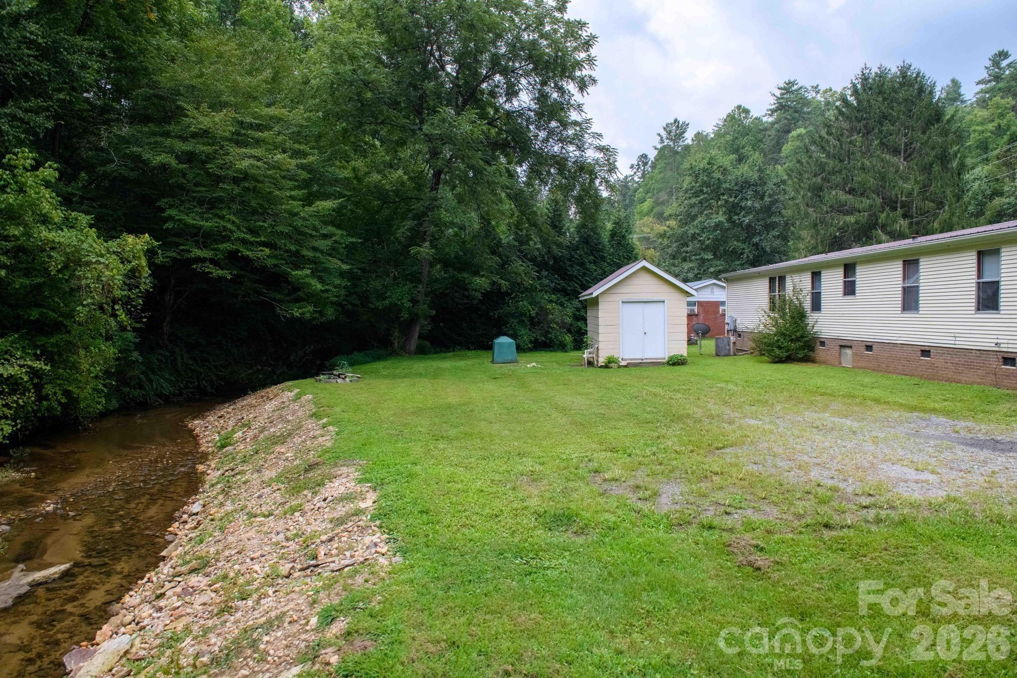 main property photo 28