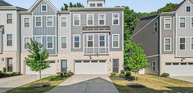 image of property with 3 Bed | 4 Bath | 2,703 Sqft