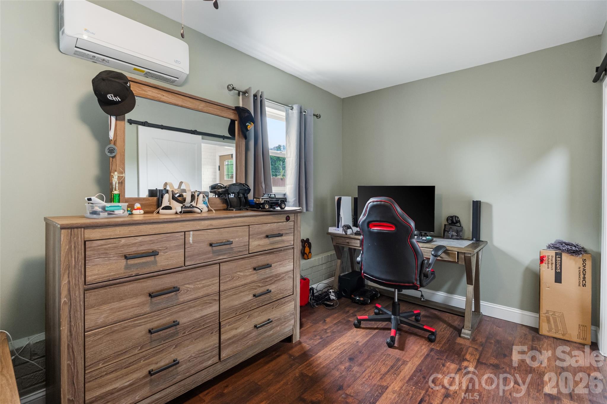 main property photo 25